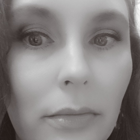 Meet your Posher, Rayla - Picture 1 of 1